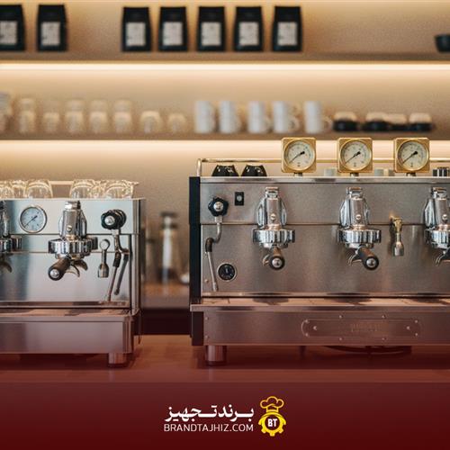 اسپرسوساز ۲ گروپ یا ۳ گروپ؟ کدام دستگاه برای حجم سفارشات کافه شما مناسب‌تر است؟